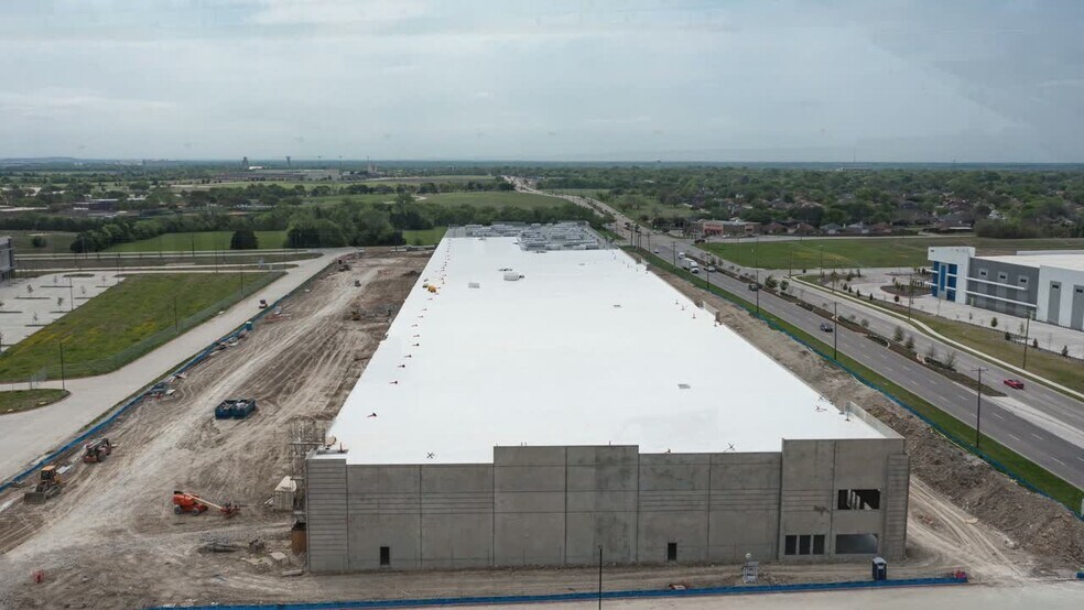 3500 N Dallas Ave, Lancaster, TX à louer - Vidéo sur l’inscription commerciale - Image 2 de 6