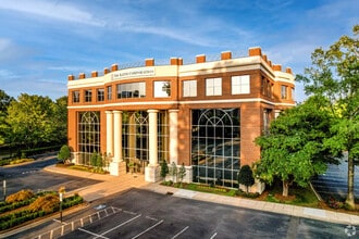 4500 Cameron Valley Pky, Charlotte, NC for lease Building Photo- Image 1 of 6