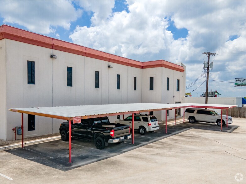 4423 NW Loop 410, San Antonio, TX à louer - Photo du bâtiment - Image 2 de 2