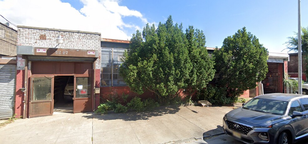 52-07 Barnett Ave, Long Island City, NY à vendre - Photo du bâtiment - Image 3 de 8
