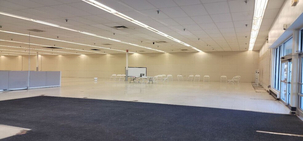 210 SE Georgia Ave, Sweetwater, TX à louer - Photo intérieure - Image 3 de 14