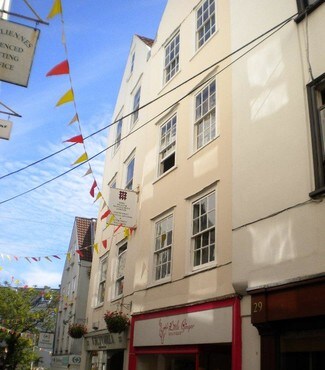 Plus de détails pour 31-33 Le Pollet, Guernsey - Bureau à louer
