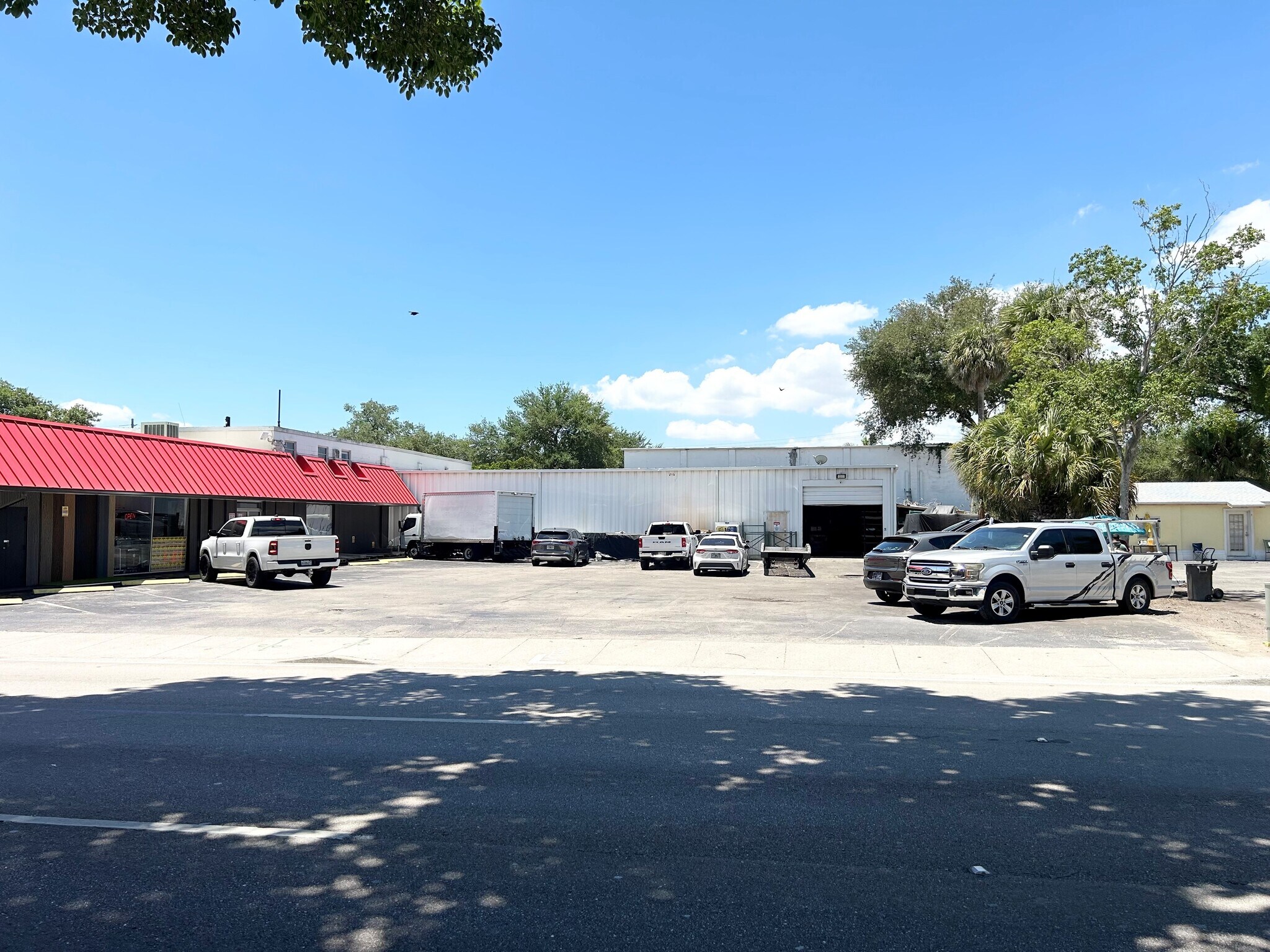 1782 Fowler St, Fort Myers, FL for sale Primary Photo- Image 1 of 6