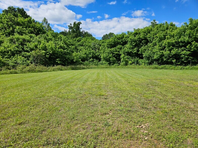 0 S Main Street St, Walnut Cove, NC à vendre - Photo du bâtiment - Image 2 de 4