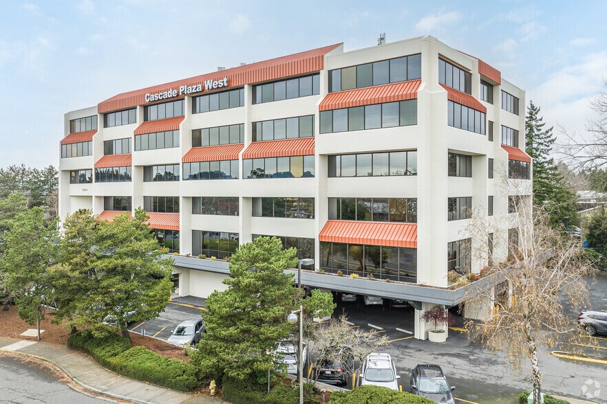 12655 SW Center St, Beaverton, OR à louer - Photo du bâtiment - Image 2 de 12