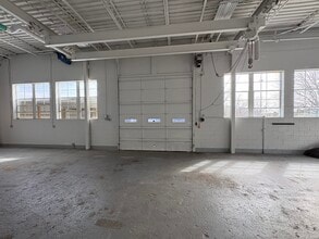 5513 N Oxford St, Indianapolis, IN for lease Interior Photo- Image 2 of 20