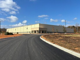 ND-157 228 Quality Drive, Mocksville, NC - Entrepôt