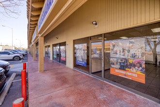 2281-2345 E Sunset Rd, Las Vegas, NV à louer Photo du bâtiment- Image 1 de 7