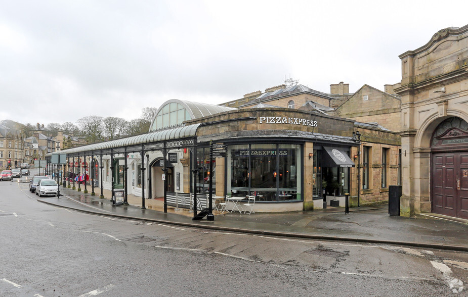 The Crescent, Buxton à louer - Photo du bâtiment - Image 2 de 2