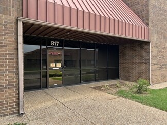 More details for 817 Greenview Dr, Grand Prairie, TX - Flex for Lease