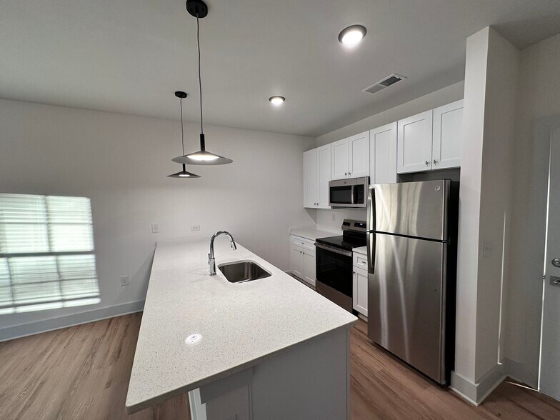 3515 Markland Dr, Charlotte, NC à vendre - Photo intérieure - Image 3 de 9