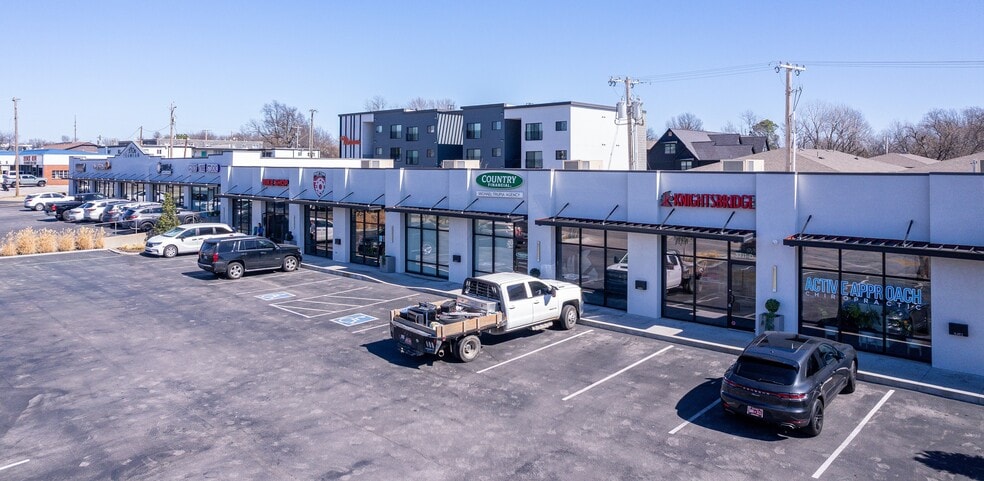3711 S Harvard Ave, Tulsa, OK for lease - Primary Photo - Image 2 of 12