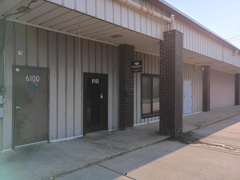 6100-6112 N Illinois St, Fairview Heights, IL for lease - Building Photo - Image 3 of 3