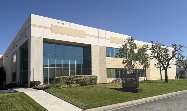Plus de détails pour 26100 Avenue Hall, Valencia, CA - Industriel à louer