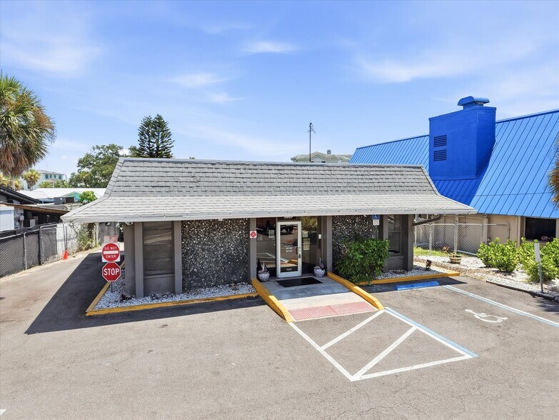 5005 Gulf Blvd, Saint Petersburg, FL à vendre - Photo du bâtiment - Image 2 de 25