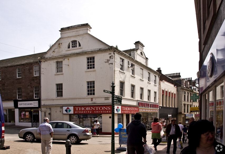 163-165 High St, Arbroath à vendre - Photo du bâtiment - Image 2 de 9