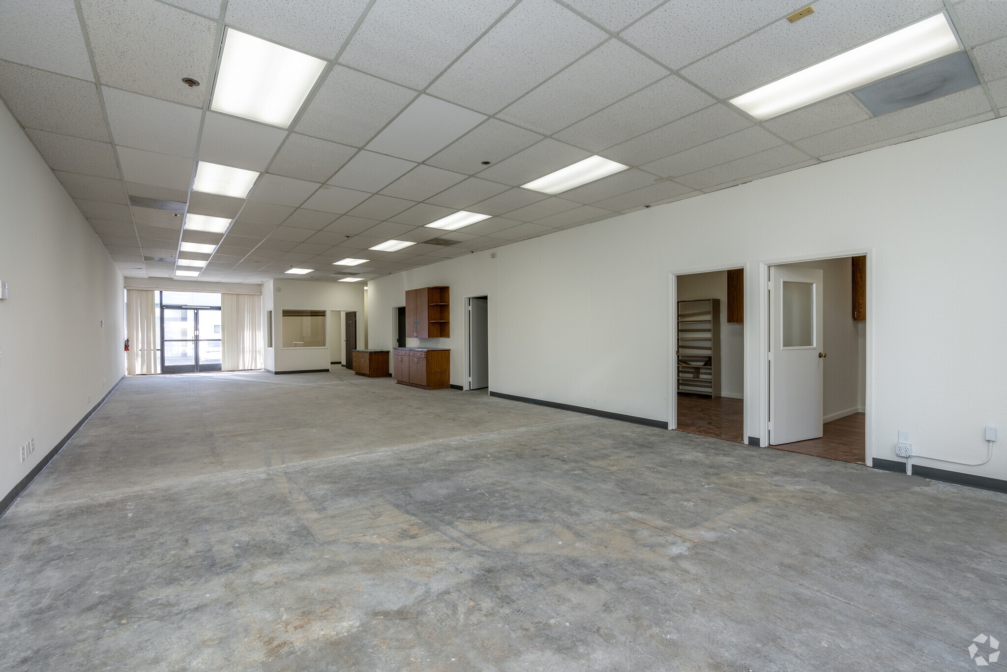 5405 Arrow Hwy, Montclair, CA à louer Photo intérieure- Image 1 de 3