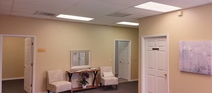 8909 Regents Park Dr, Tampa, FL à louer Photo intérieure- Image 1 de 6