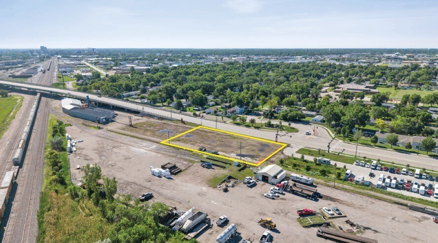 2801 12th N ave, Fargo, ND for sale - Primary Photo - Image 1 of 2