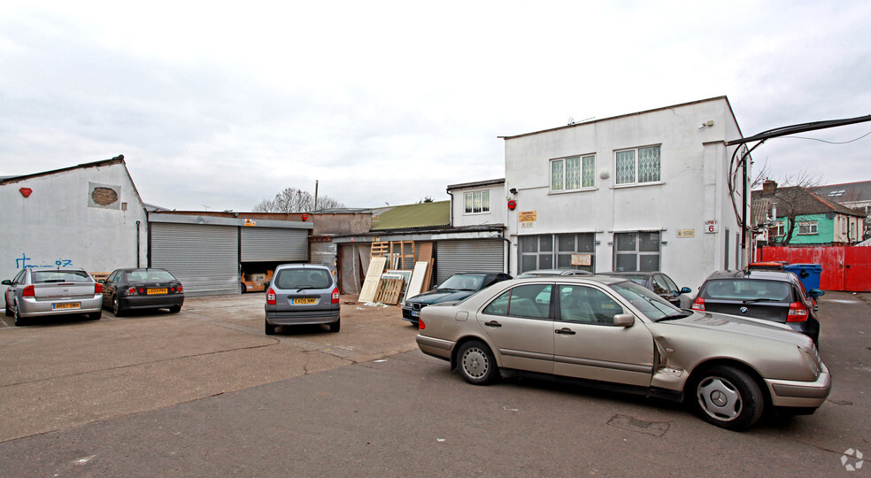 High Rd, London for sale - Building Photo - Image 1 of 1