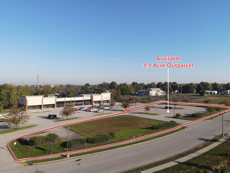 2922 Peach Blossom Dr, Jeffersonville, IN for sale - Building Photo - Image 1 of 4