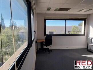 Plus de détails pour 489 Route De Berre, Éguilles - Bureau à louer