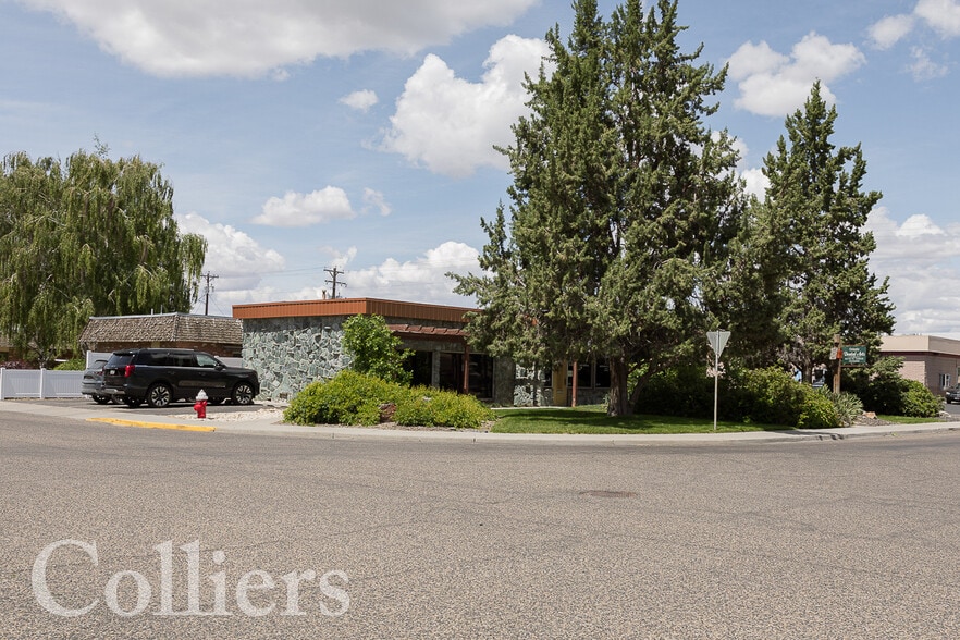 473-475 SW 4th Ave, Ontario, OR à vendre - Photo du bâtiment - Image 3 de 4