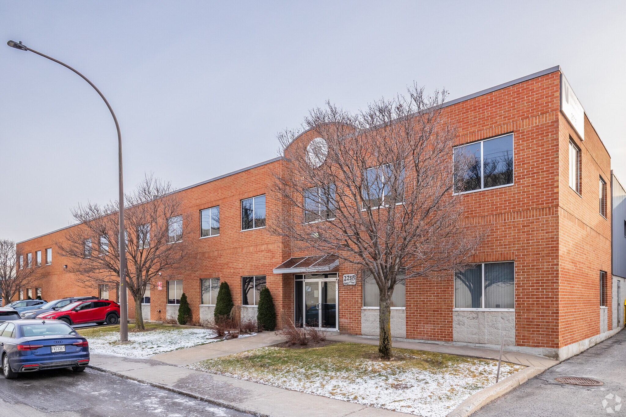 2715 Rue Louis-A-Amos, Montréal, QC à vendre Photo principale- Image 1 de 1