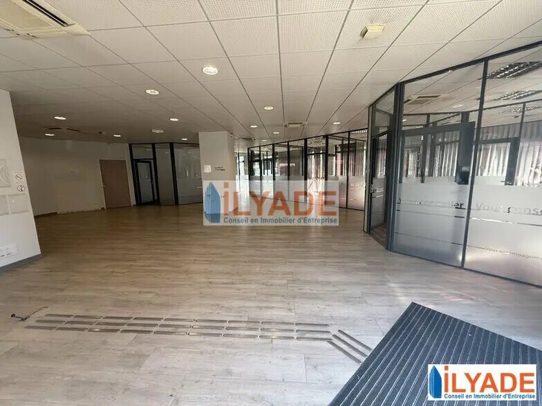 21 Avenue De Verdun, Aubagne for lease - Interior Photo - Image 3 of 8