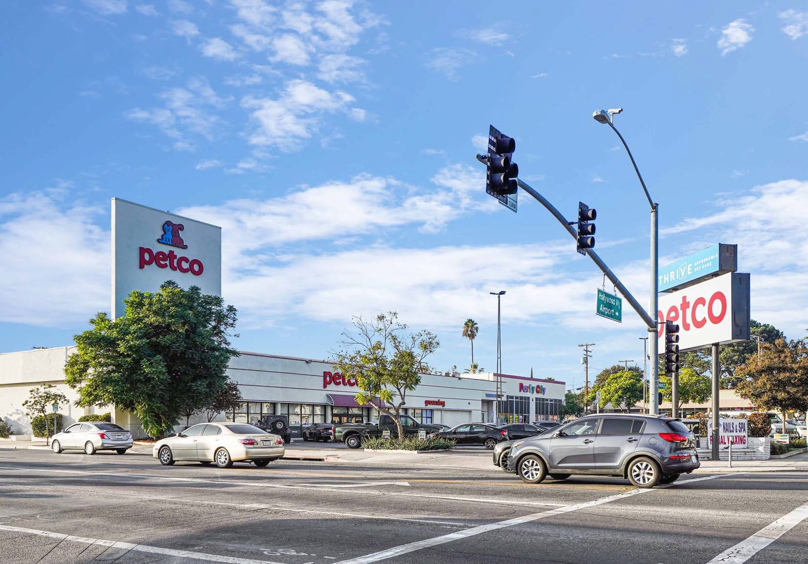 2011 N Hollywood Way, Burbank, CA for lease Primary Photo- Image 1 of 5