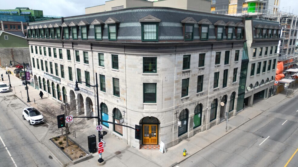 27-35 Princess St, Kingston, ON à vendre - Photo du bâtiment - Image 1 de 1