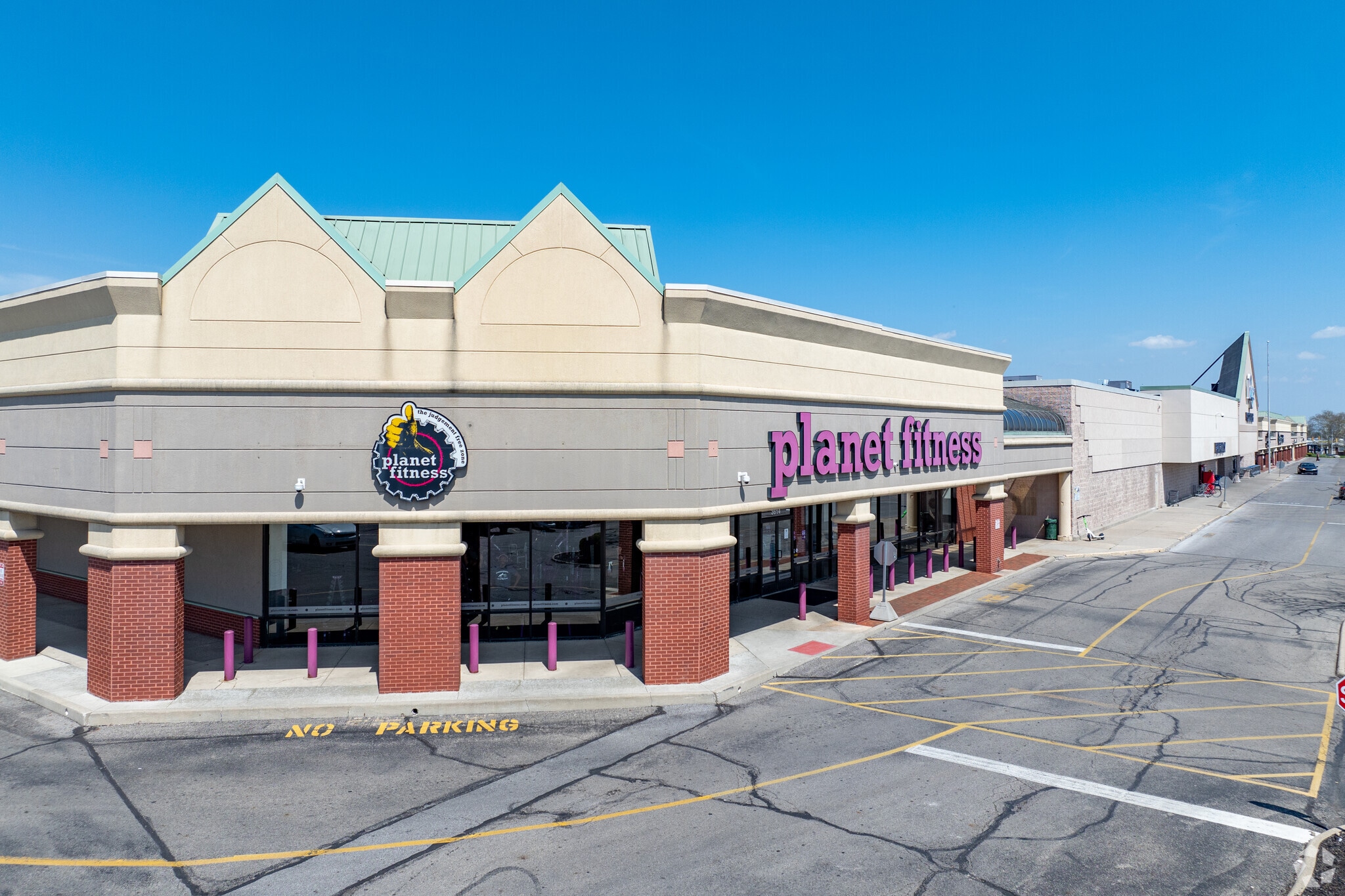 3530 Soldano Blvd, Columbus, OH for lease Primary Photo- Image 1 of 15