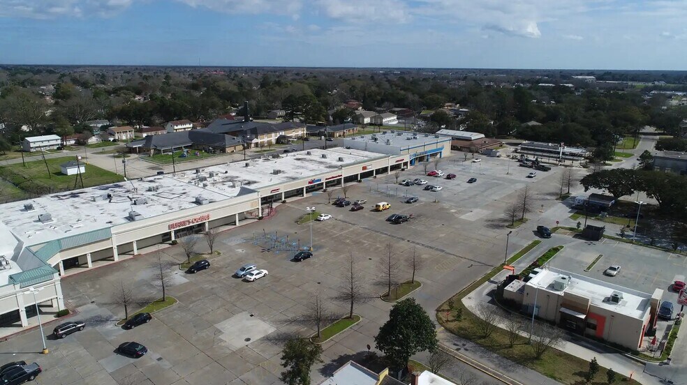 1318 W Airline Hwy, La Place, LA for lease - Building Photo - Image 3 of 7