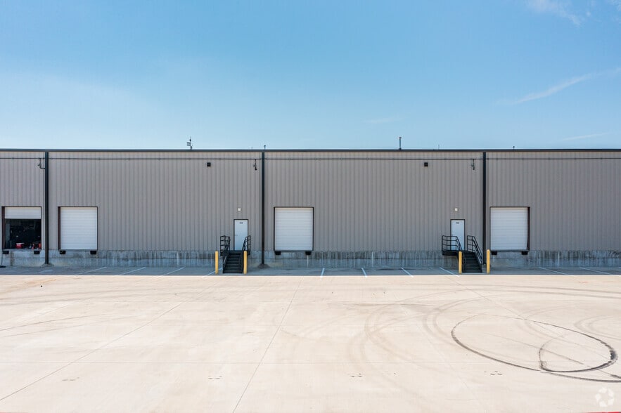 3488 E Long Ave, Fort Worth, TX for lease - Building Photo - Image 2 of 6