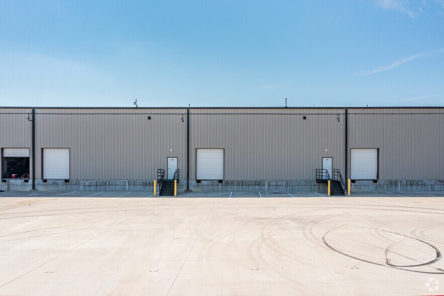 3488 E Long Ave, Fort Worth, TX à louer - Photo du bâtiment - Image 2 de 6