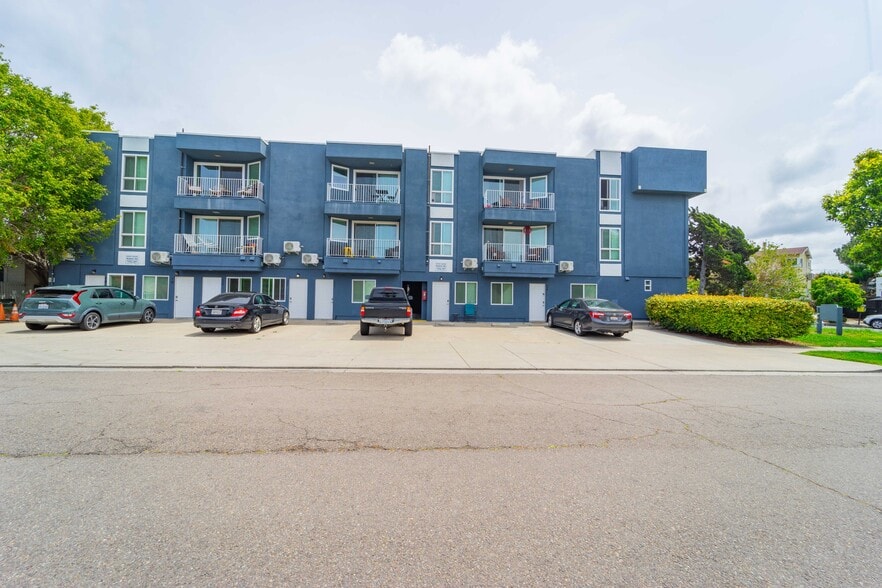 2120 Mission Ave, San Diego, CA for sale - Building Photo - Image 2 of 22