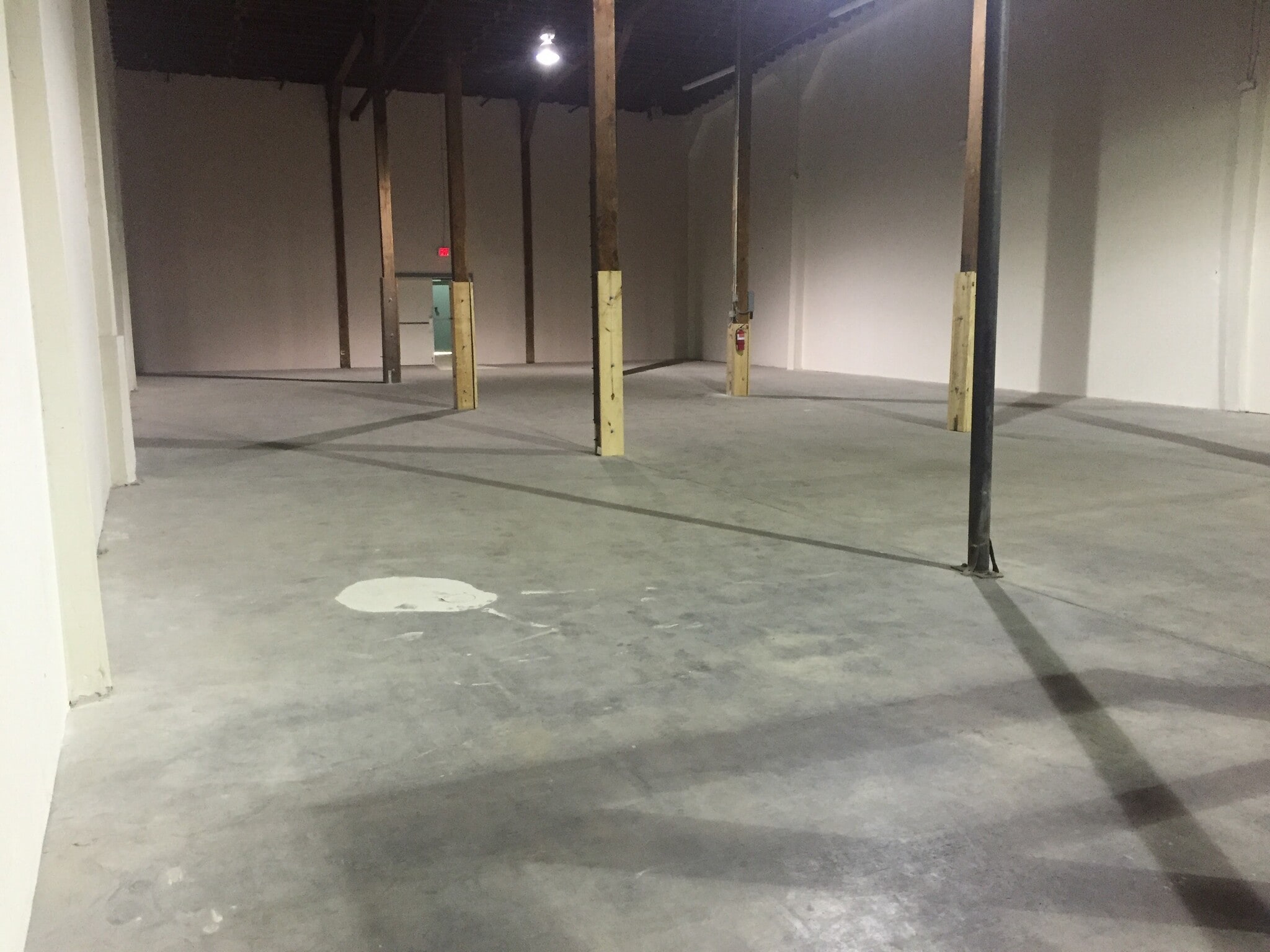 36 E Edgerton St, Smithfield, NC for lease Interior Photo- Image 1 of 14