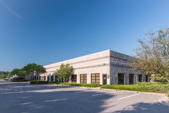 910 Cromwell Park Dr, Glen Burnie, MD for lease Building Photo- Image 1 of 3