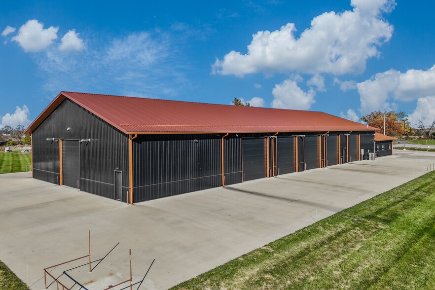 33083 Ute Ave, Waukee, IA for sale - Building Photo - Image 3 of 85