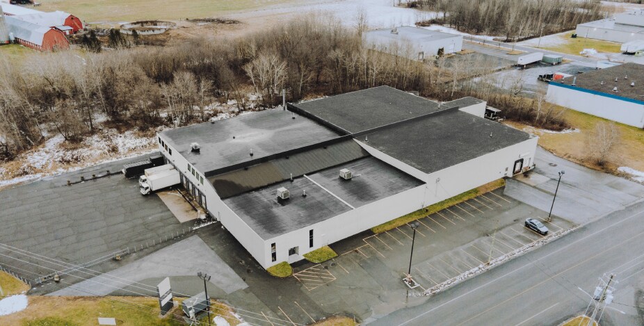 1555 Boul Industriel, Farnham, QC à louer - Photo du bâtiment - Image 1 de 6