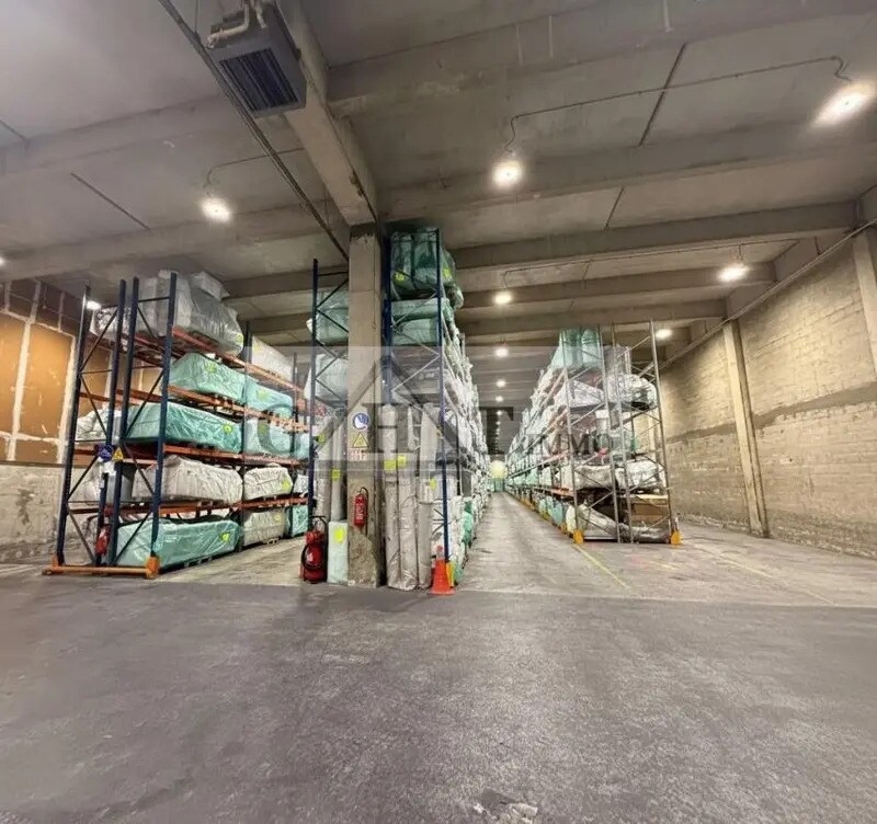 Industrial in Sarcelles for sale Interior Photo- Image 1 of 6
