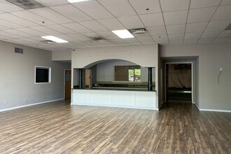 1132 N Hayden Meadows Dr, Portland, OR for lease Building Photo- Image 2 of 4