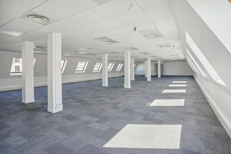 Office in Boulogne-Billancourt for lease - Interior Photo - Image 2 of 13