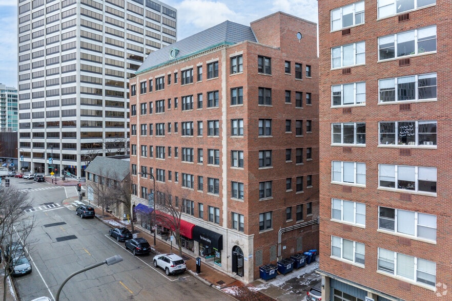 617-625 Grove St, Evanston, IL for lease - Building Photo - Image 2 of 2