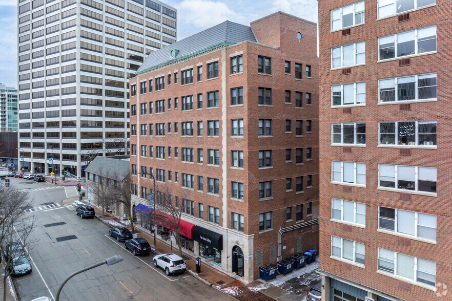 617-625 Grove St, Evanston, IL à louer - Photo du bâtiment - Image 2 de 2