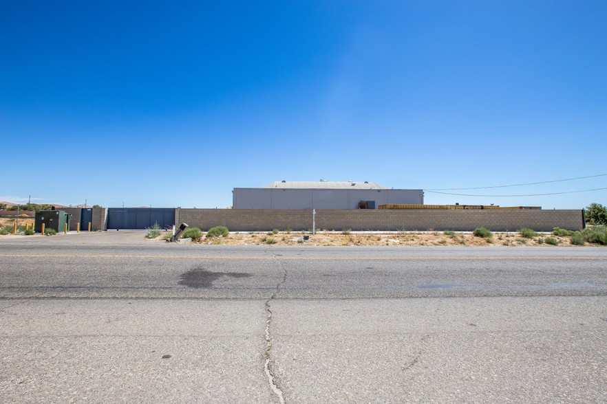 2828 Sierra Hwy, Rosamond, CA for sale - Building Photo - Image 1 of 1