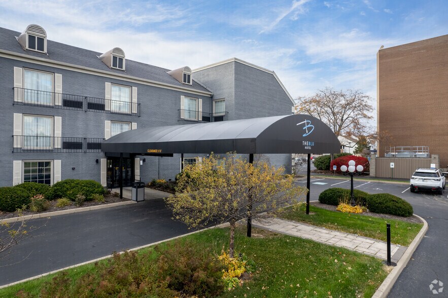 11349 Reed Hartman Hwy, Cincinnati, OH à vendre - Photo du bâtiment - Image 3 de 15