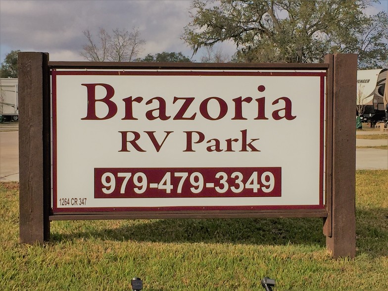 1264 County Road 347, Brazoria, TX for sale - Primary Photo - Image 1 of 1