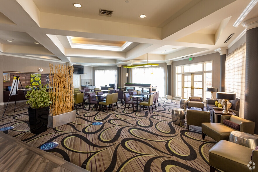 6530 E Superstition Springs Blvd, Mesa, AZ for sale - Lobby - Image 3 of 5