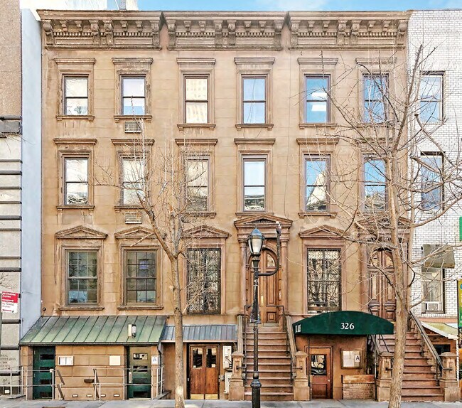 Plus de détails pour 322-324-326 West 46th Street – à vendre, New York, NY